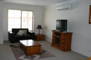 Breakaway Apartments, Cowra